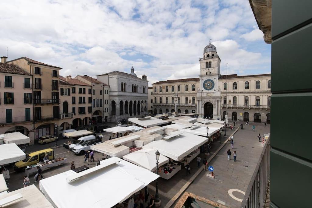 Enjoy Home - Appartamento Orologio, Piazza Dei Signori Padova Eksteriør billede