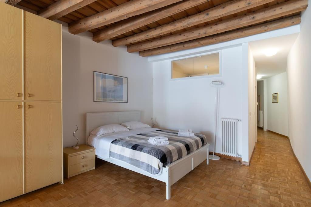 Enjoy Home - Appartamento Orologio, Piazza Dei Signori Padova Eksteriør billede